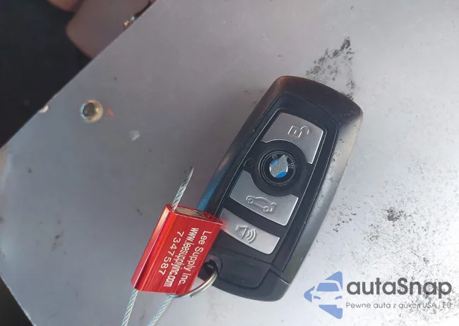 WBAFR7C54CC814975: 43631405