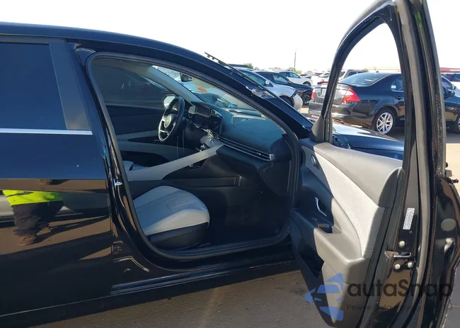 KMHLP4DG8RU822425: 43631648