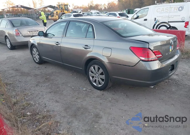 4T1BK36B95U017257: 43630875