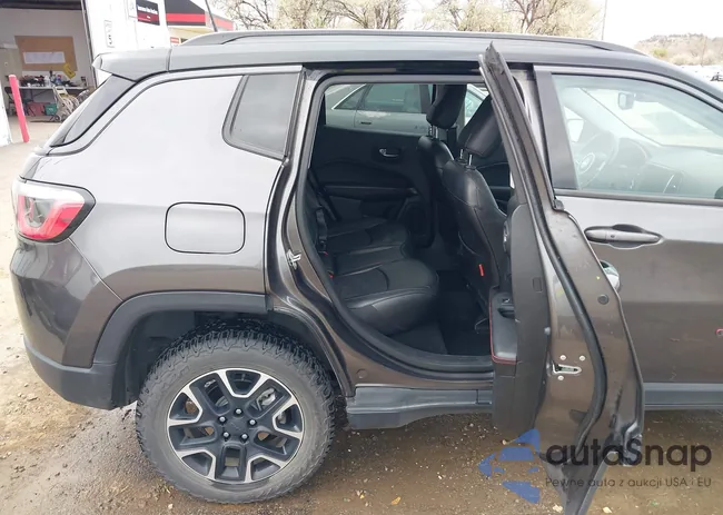 3C4NJDDB3LT150004: 43631042