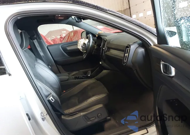 YV4162UM9M2608943: 43631180