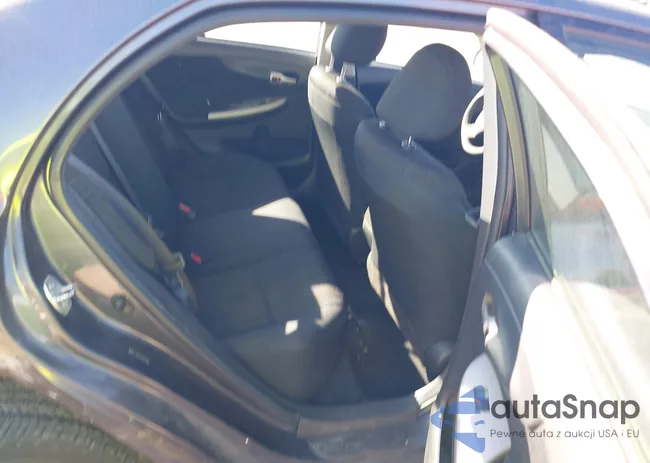 2T1BU4EE8BC618006: 43632519