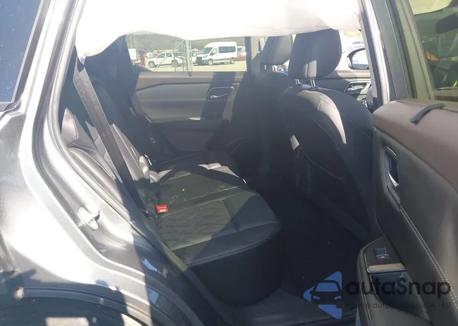 JN8BT3DD2PW320575: 43632786