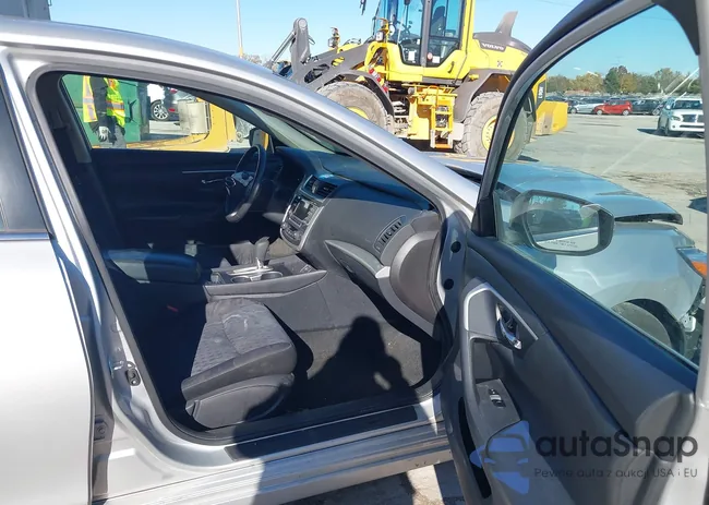 1N4AL3AP5HC186739: 43632241