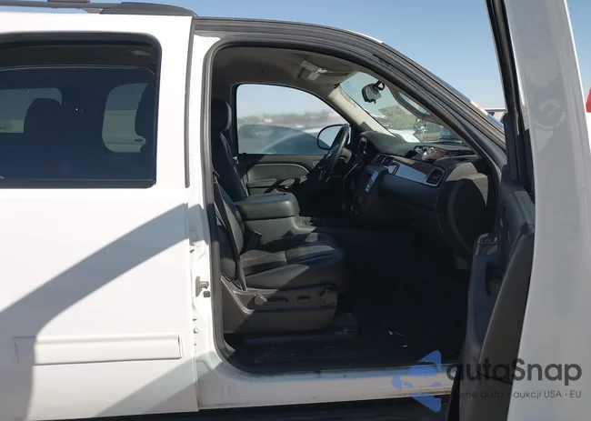 1GNSCBE00DR335093: 43635346