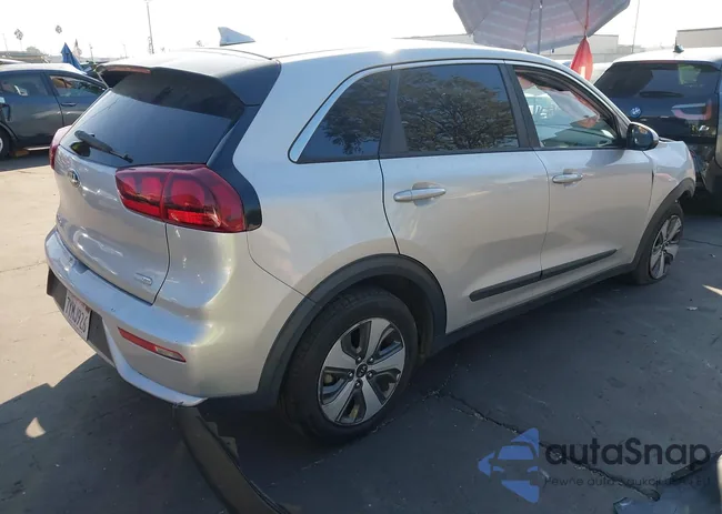 KNDCB3LC5H5068016: 43635510