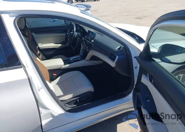 1HGCV3F52NA028341: 43635529