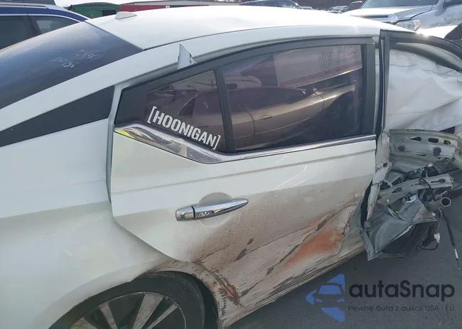 1N4BL4DV7NN351632: 43636262