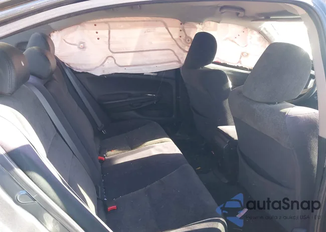 1HGCP2F30AA033308: 43636673