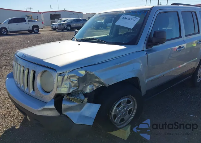 1C4NJPBA0ED618923: 43636784