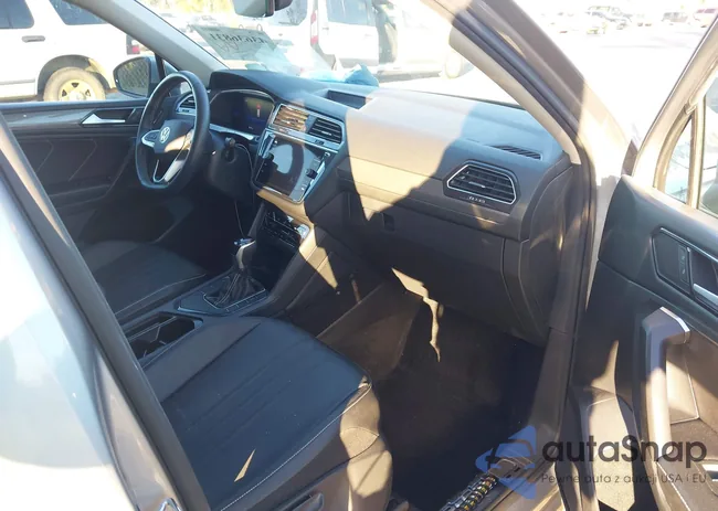 3VV3B7AX2NM134378: 43636831