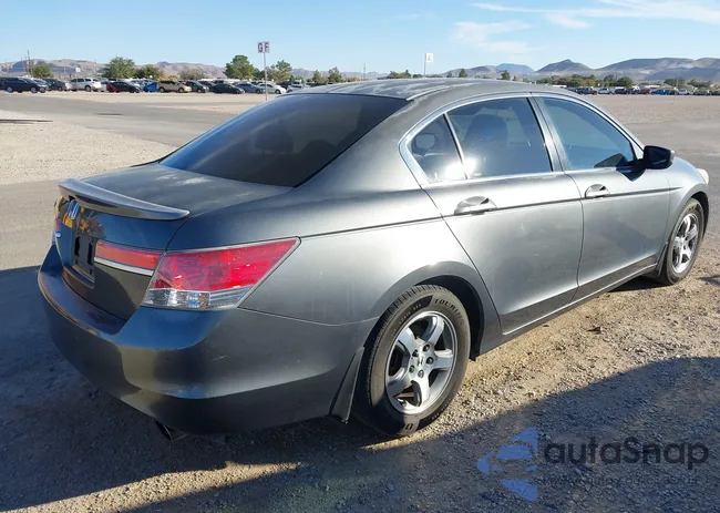 1HGCP2F37CA075106: 43635892