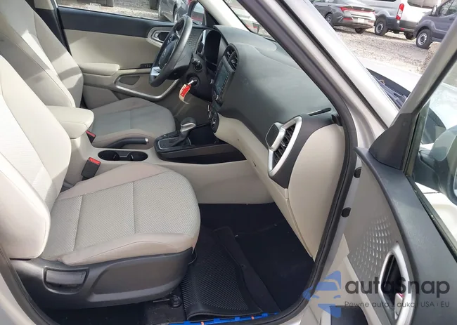 KNDJ23AU0L7100533: 43637349