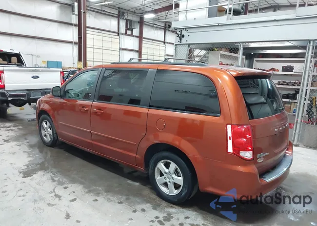 2C4RDGCG8CR214063: 43637442