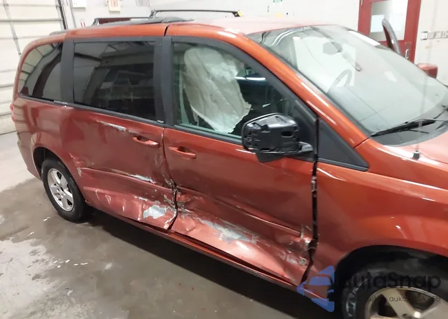 2C4RDGCG8CR214063: 43637442