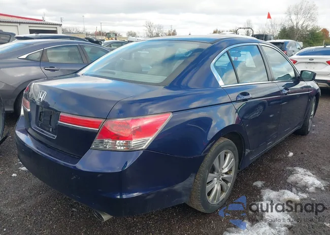 1HGCP2F78CA104292: 43637638