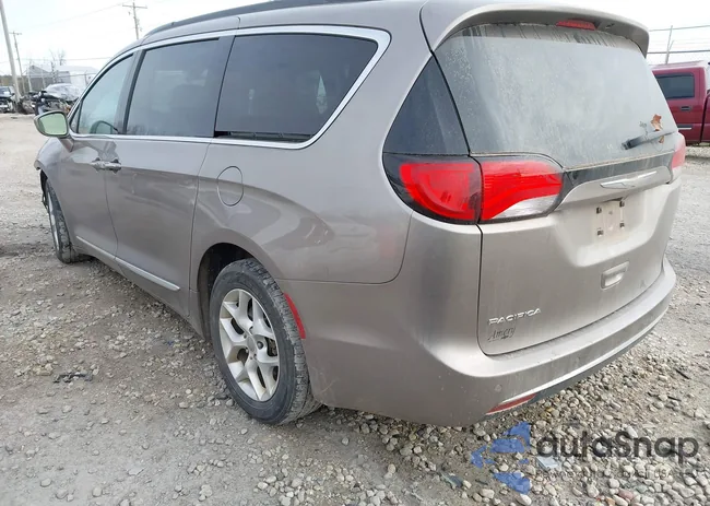 2C4RC1BG5HR561214: 43637659