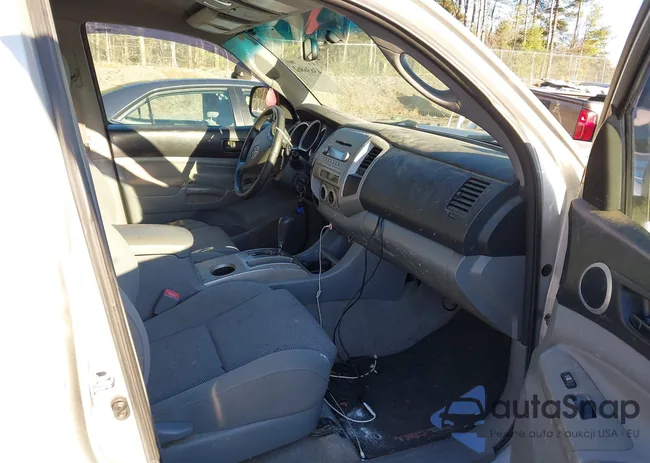 5TELU42N28Z573527: 43636862