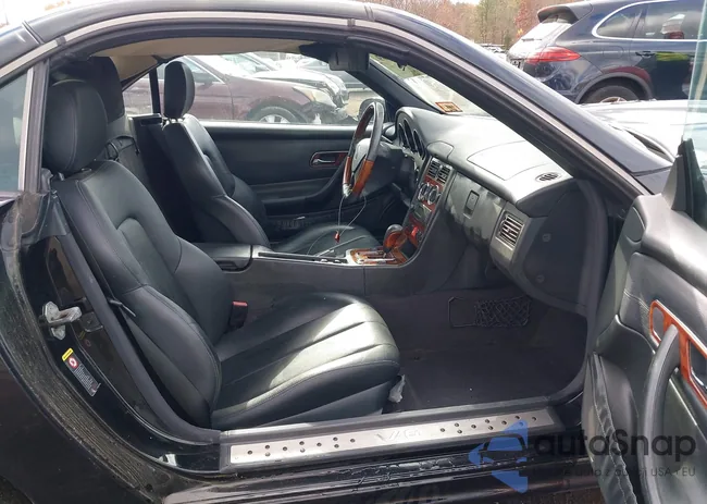 WDBKK65F61F222865: 43636869