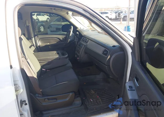 1GNSK2E05CR326438: 43637062