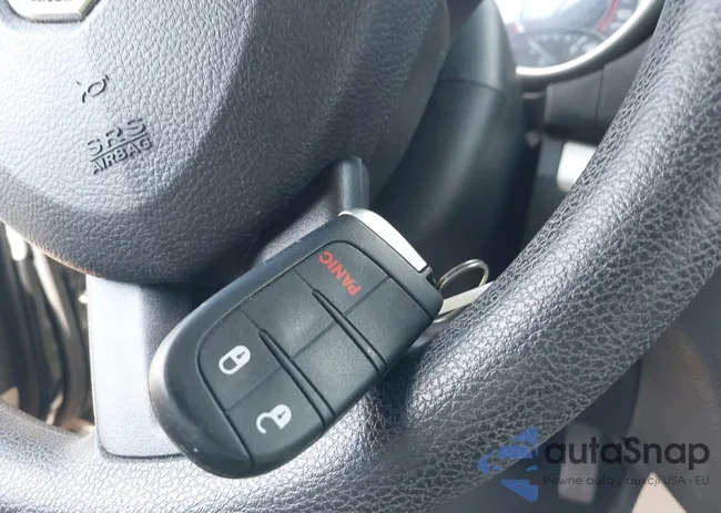 3C4PDCAB1HT637000: 43637144