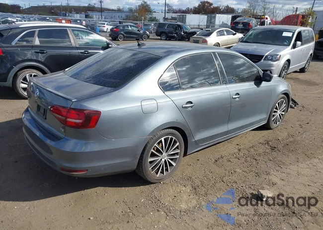 3VWD17AJXGM392746: 43637201