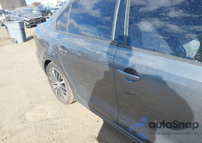 3VWD17AJXGM392746: 43637201