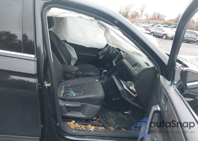 3VV3B7AX1PM058820: 43638715