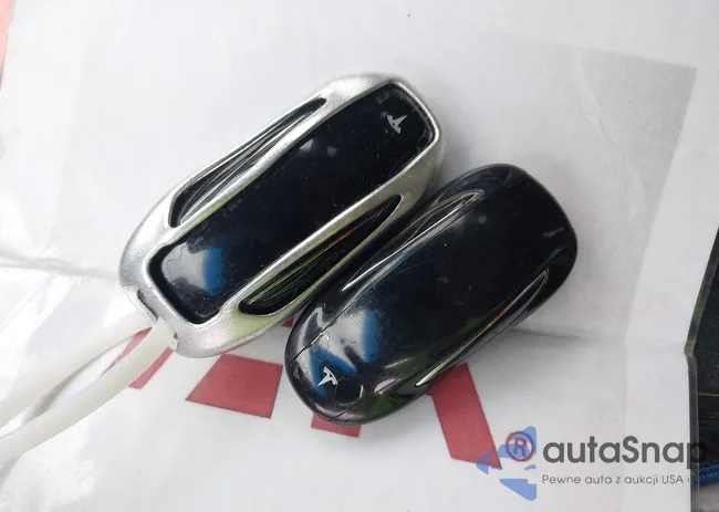 5YJXCBE28JF137847: 43638252