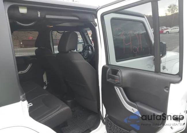 1C4BJWEG3FL689800: 43639421