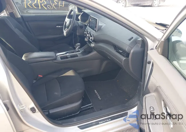 3N1AB8CV2MY208481: 43639531