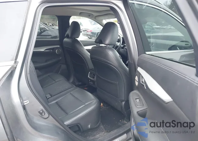 3PCAJ5M33KF112573: 43640405