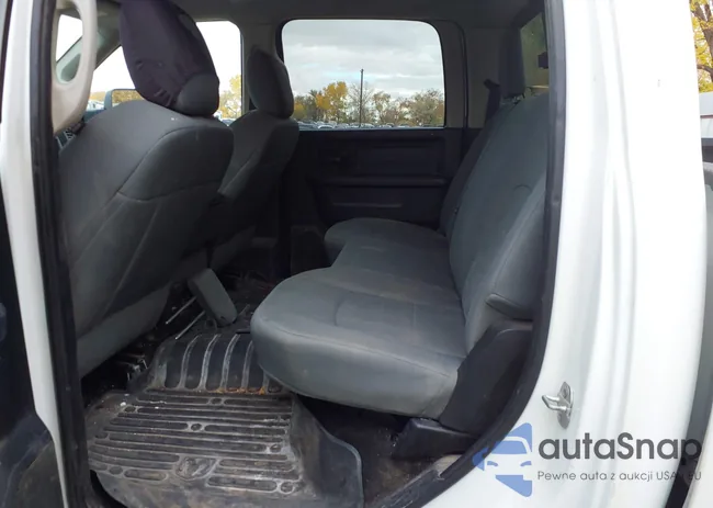 3C6TR5HT6EG328645: 43640712