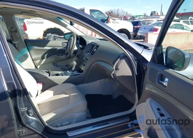 JN1CV6AR9DM758449: 43640822