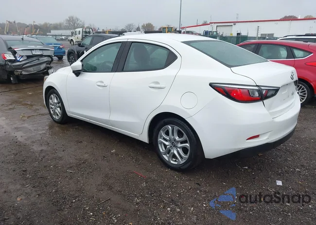 3MYDLBYV4JY300685: 43640140