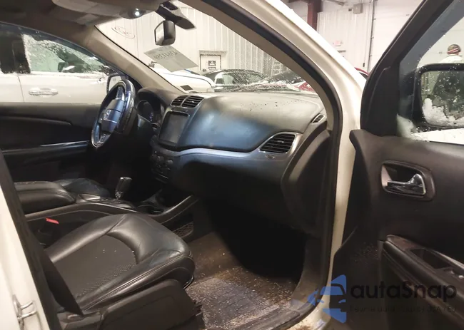 3C4PDCGG7JT215838: 43641359