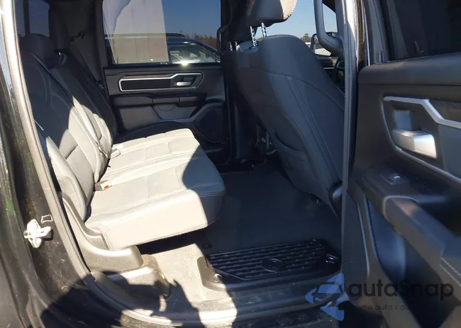 1C6RREMT0PN664902: 43641372