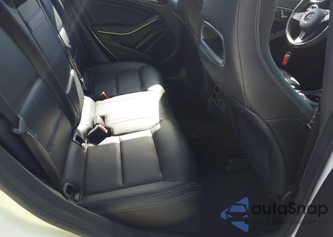 WDDSJ4GB4JN524539: 43641564