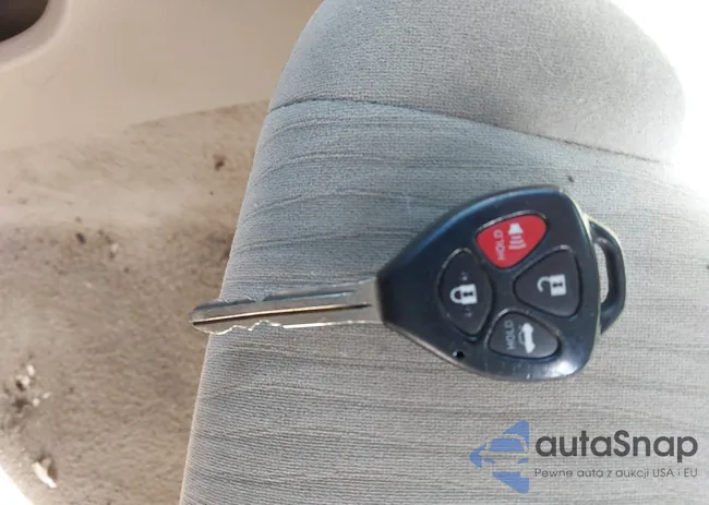 2T1BU4EE3AC520774: 43641736