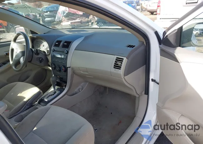 2T1BU4EE3AC520774: 43641736