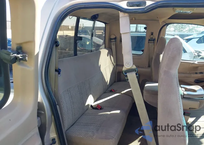 1FTZX1766WNB09724: 43641762