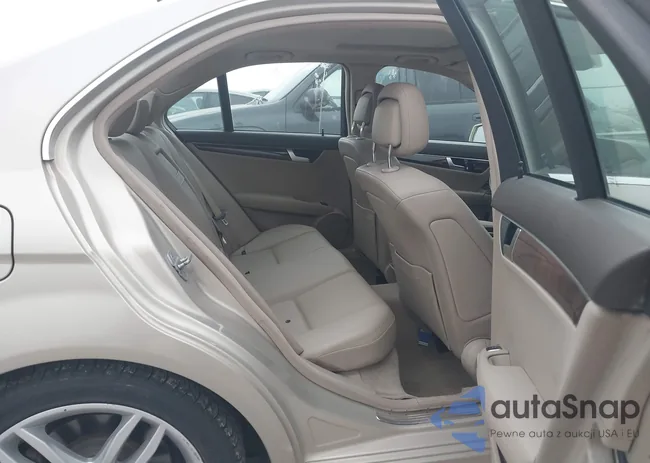 WDDGF8BB0CR194173: 43641798