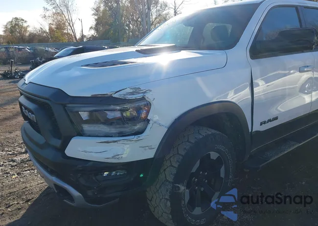 1C6SRFLT1LN422977: 43641853