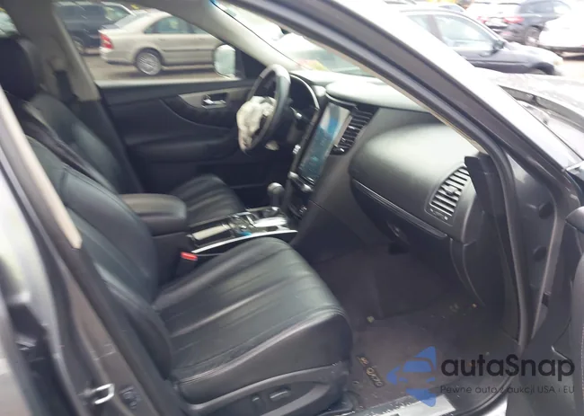 JN8CS1MW3HM416015: 43642462