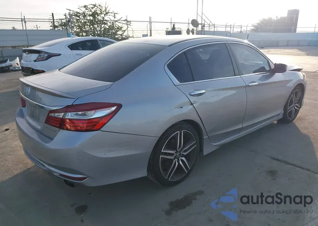 1HGCR2F52HA033610: 43642568