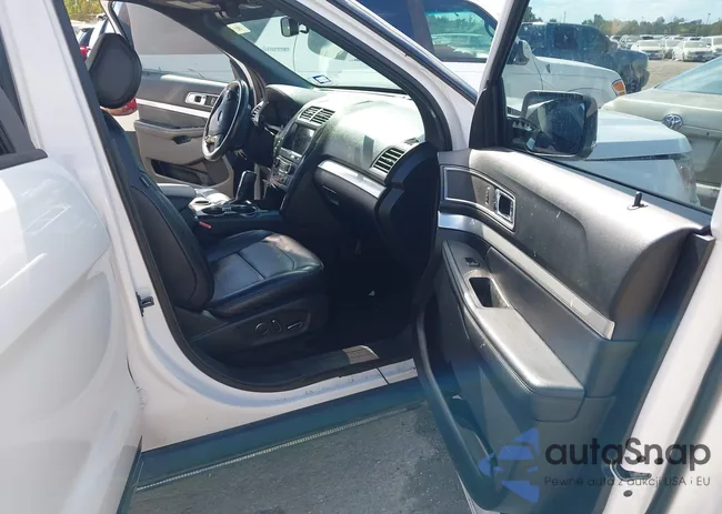 1FM5K7D82HGD40564: 43642153