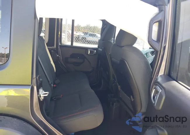 1C4PJXFN8RW369013: 43642174