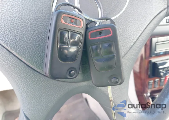 WDBFA68F02F204928: 43644668