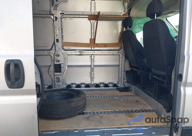 3C6URVJG4LE113243: 43644736