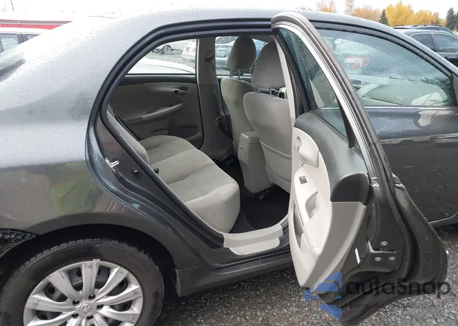 2T1BU4EE3DC923772: 43644792